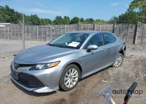 2019 Toyota Camry Le z USA, uszkodzony, nr VIN 4T1B11HK3KU770508